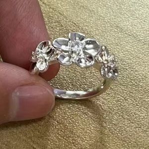 Sterling Silver Hawaiian Flower Ring